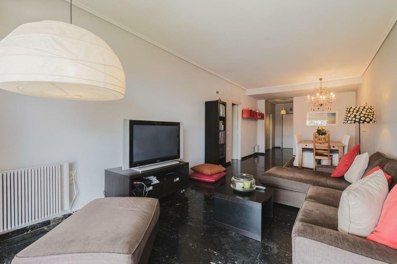 Spacious & Modern Flat In Heart Of Atenas Exterior foto
